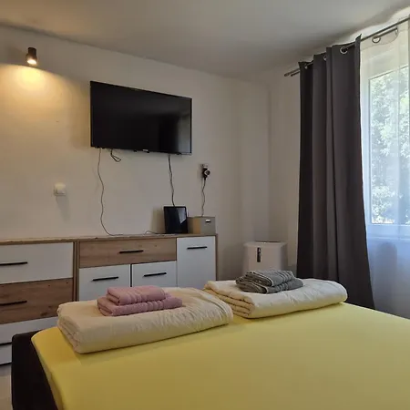 Ana 아파트 고르니 카린